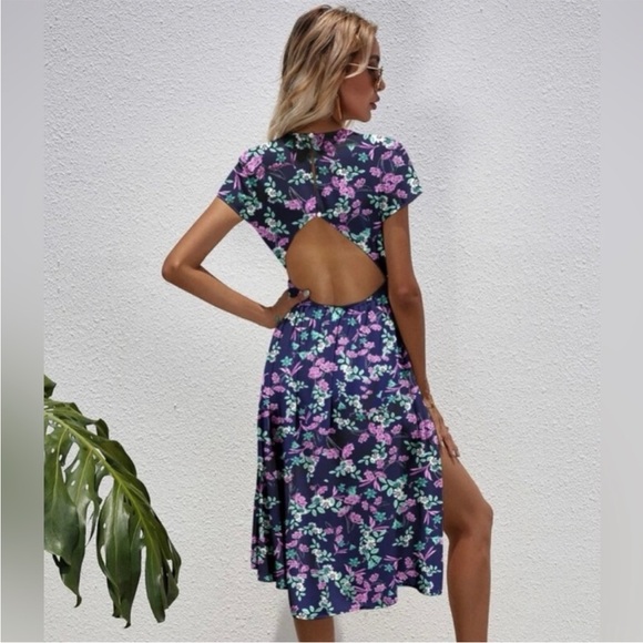 Beautiful floral dress- only tried on - Picture 2 of 7